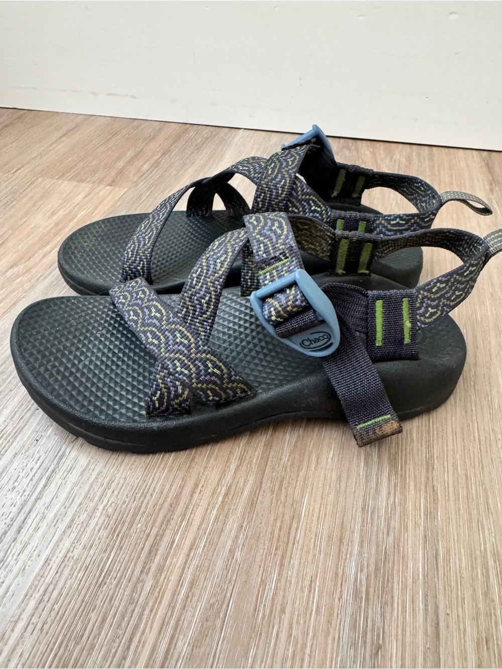 Chaco Z/1 Classic Youth Size 3 Black Green Strappy Hiking Sport Sandals kids